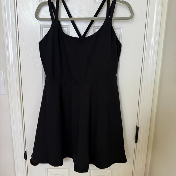 Yitty active dress - Picture 1 of 6